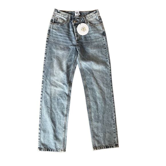 NWT Princess Polly Holly asymmetric straight leg‎ Jean light wash women’s size 2 - Picture 2 of 5